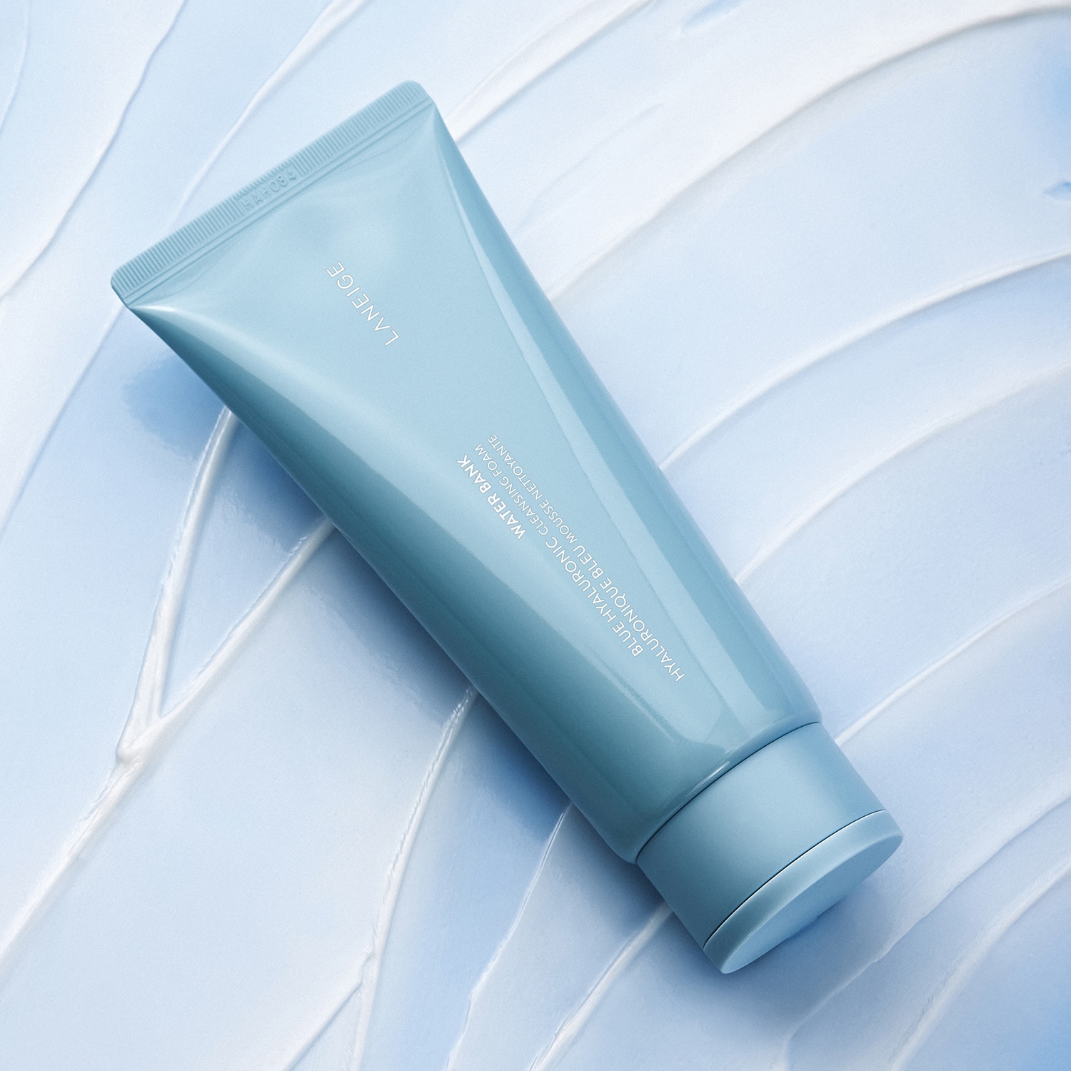 WATER BANK BLUE HYALURONIC CLEANSER (ESPUMA LIMPIADORA FACIAL)
